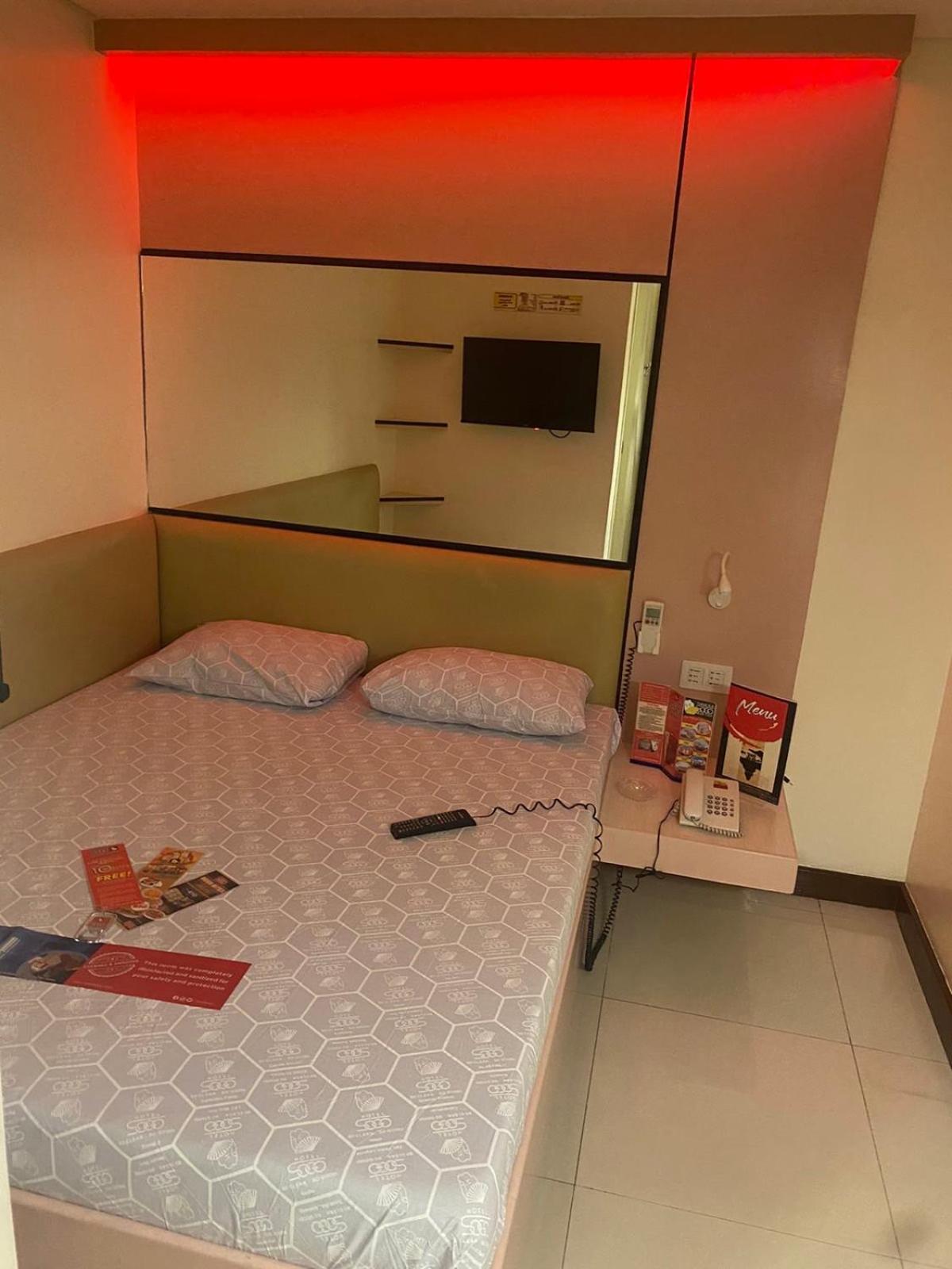 Hotel Sogo Malate Манила Екстериор снимка