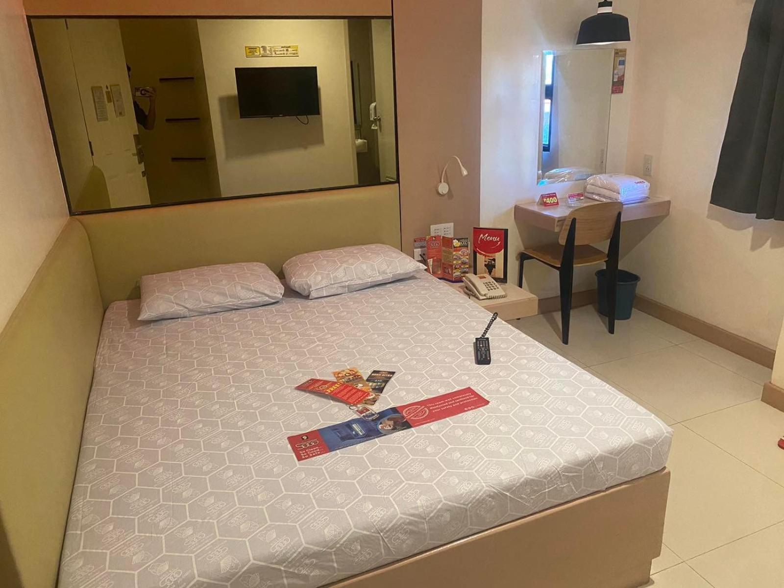 Hotel Sogo Malate Манила Екстериор снимка