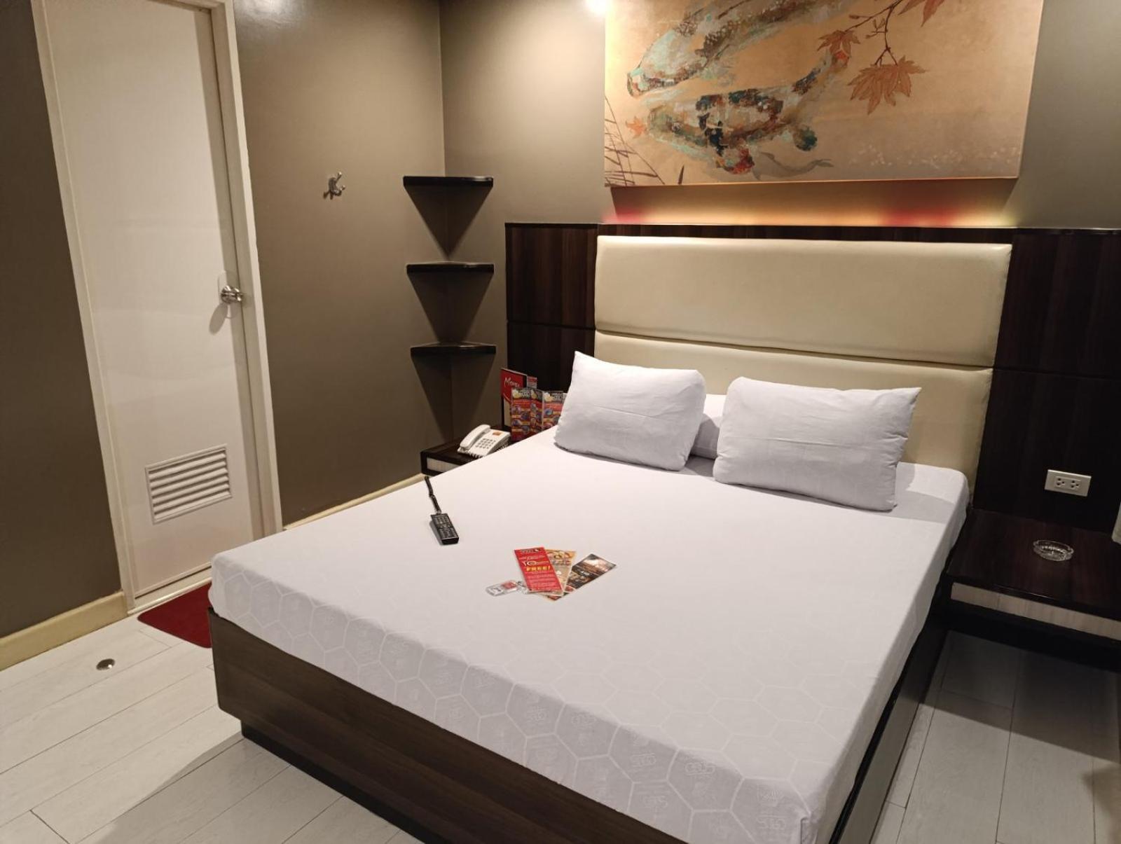 Hotel Sogo Malate Манила Екстериор снимка