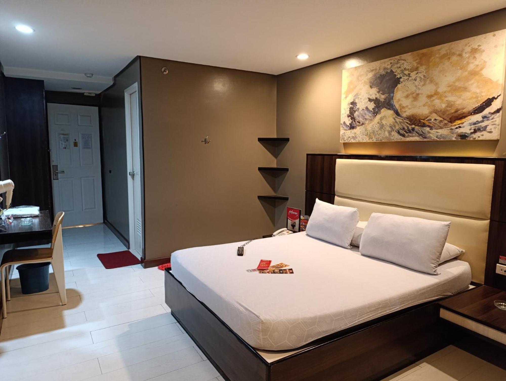 Hotel Sogo Malate Манила Екстериор снимка