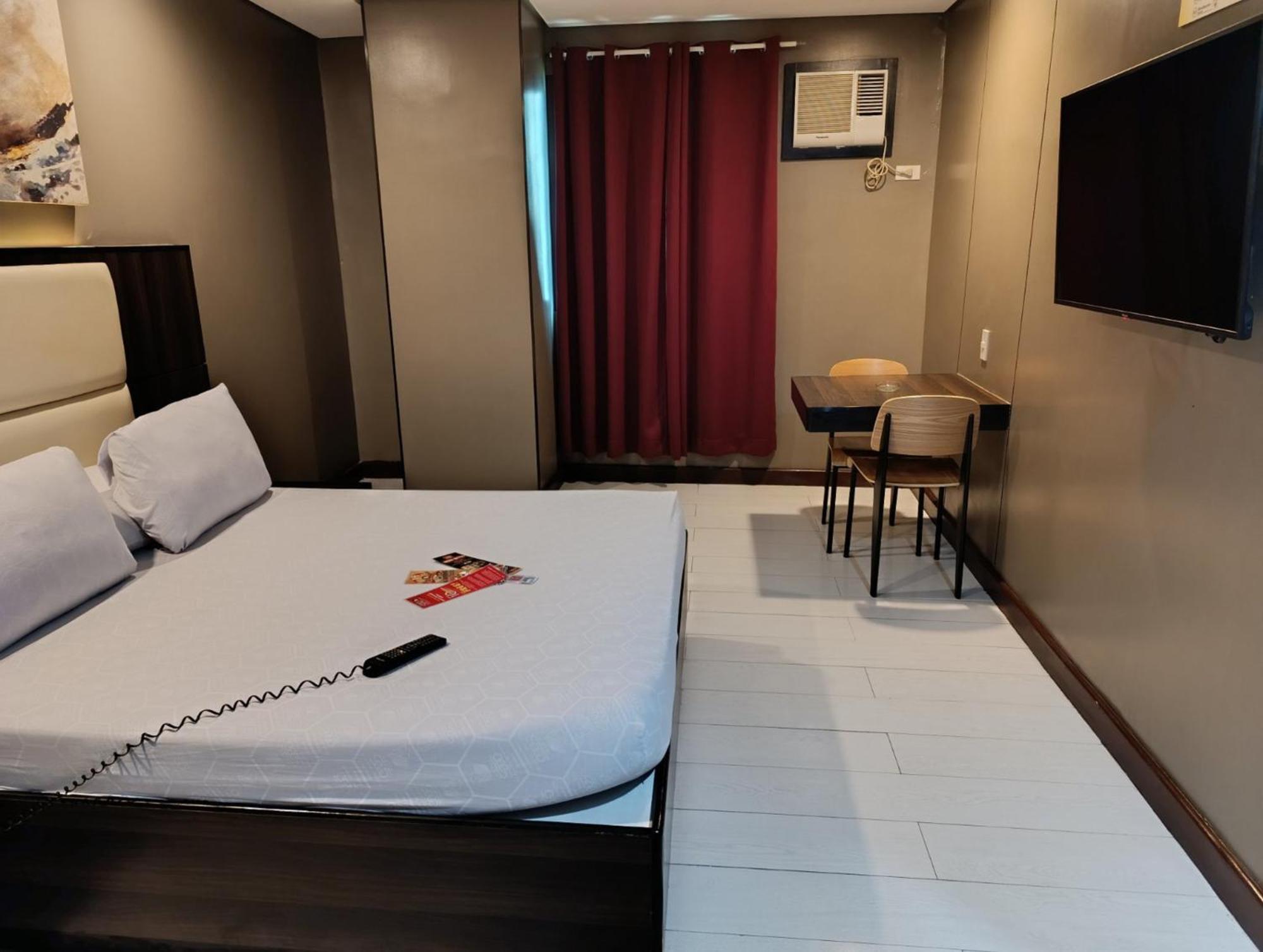 Hotel Sogo Malate Манила Екстериор снимка
