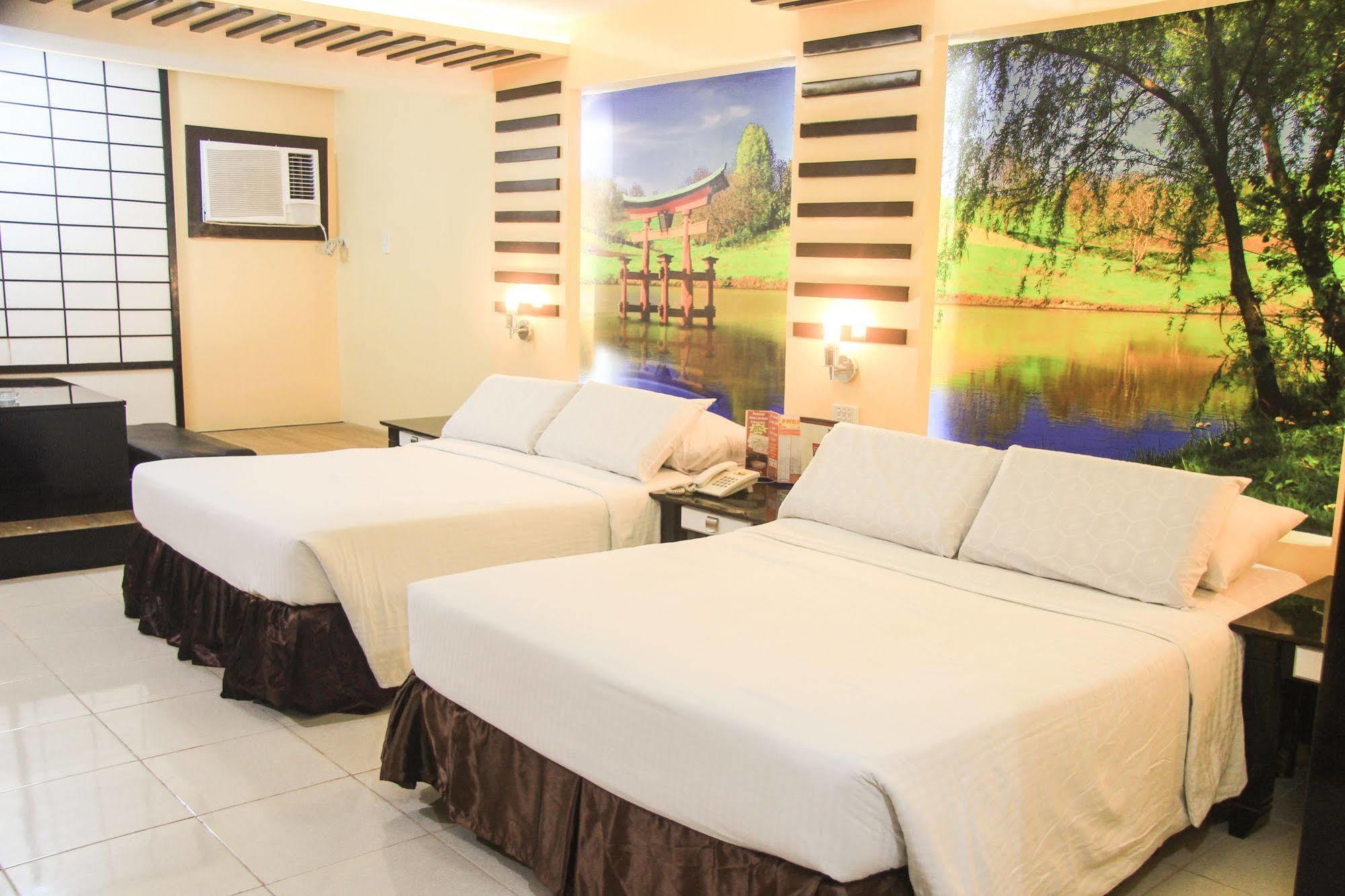 Hotel Sogo Malate Манила Екстериор снимка