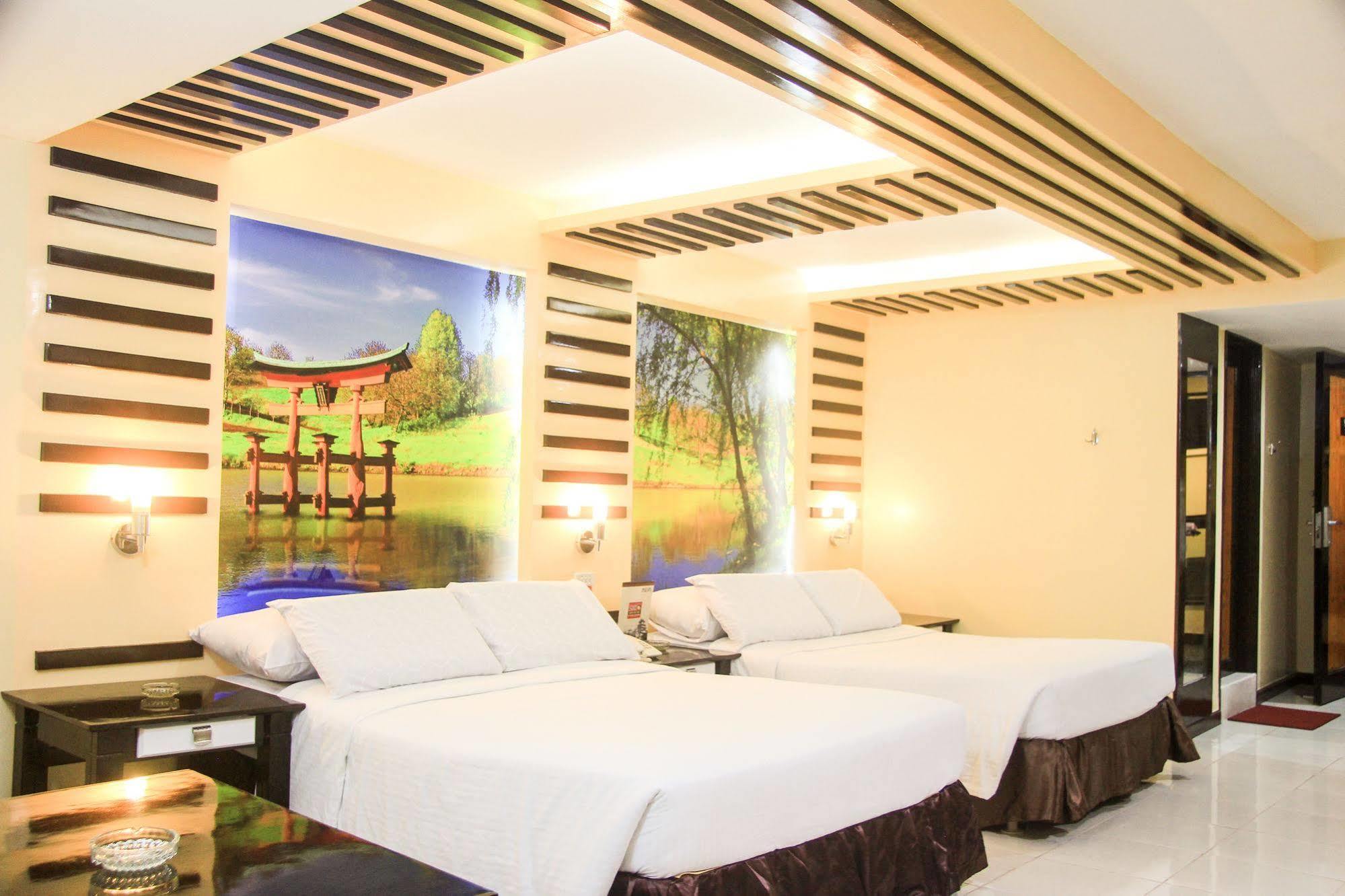 Hotel Sogo Malate Манила Екстериор снимка