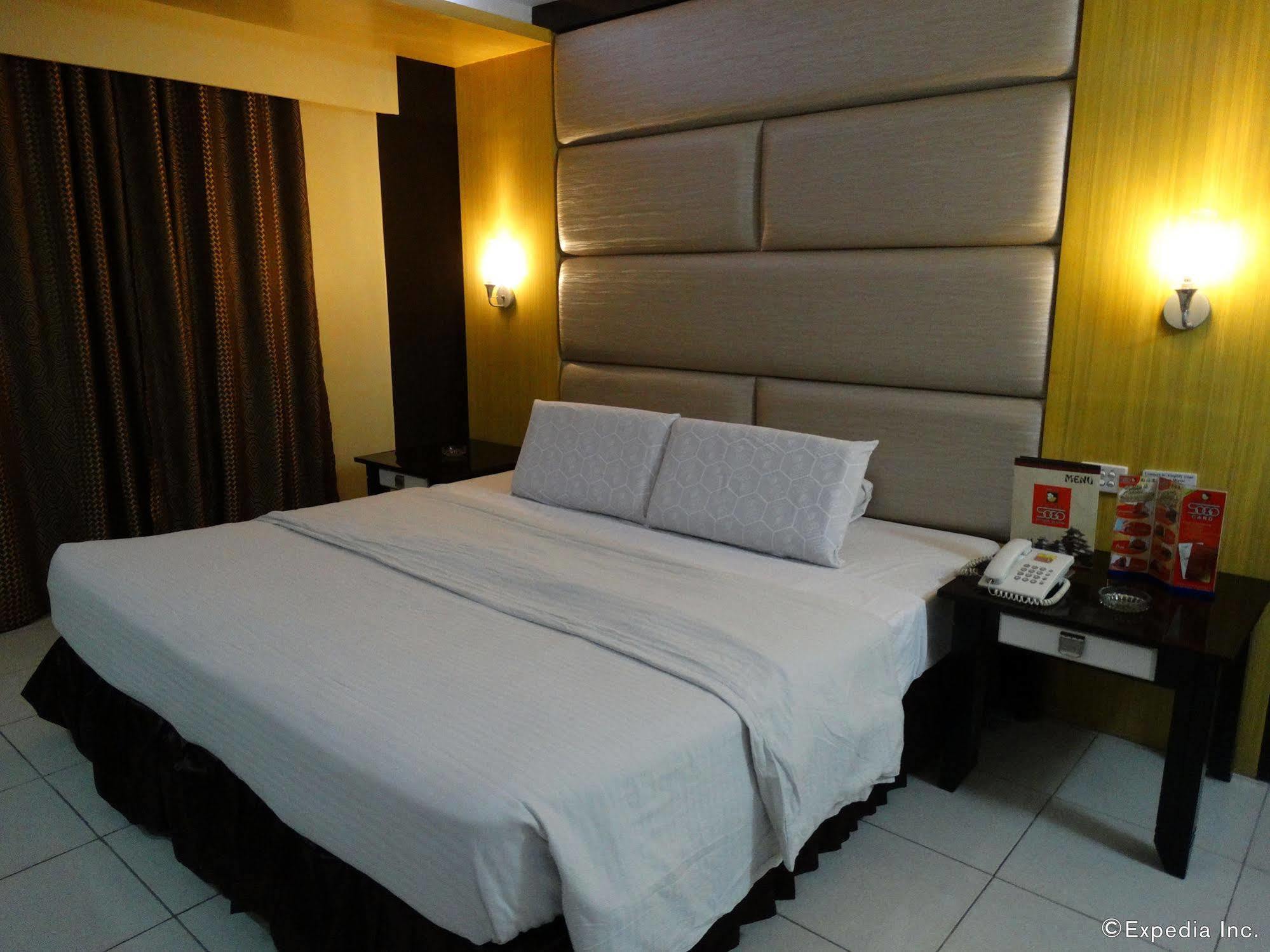 Hotel Sogo Malate Манила Екстериор снимка